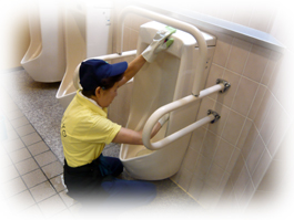 高槻市 高浄（タカジョウ）の保清スタッフによるビルのトイレ日常清掃